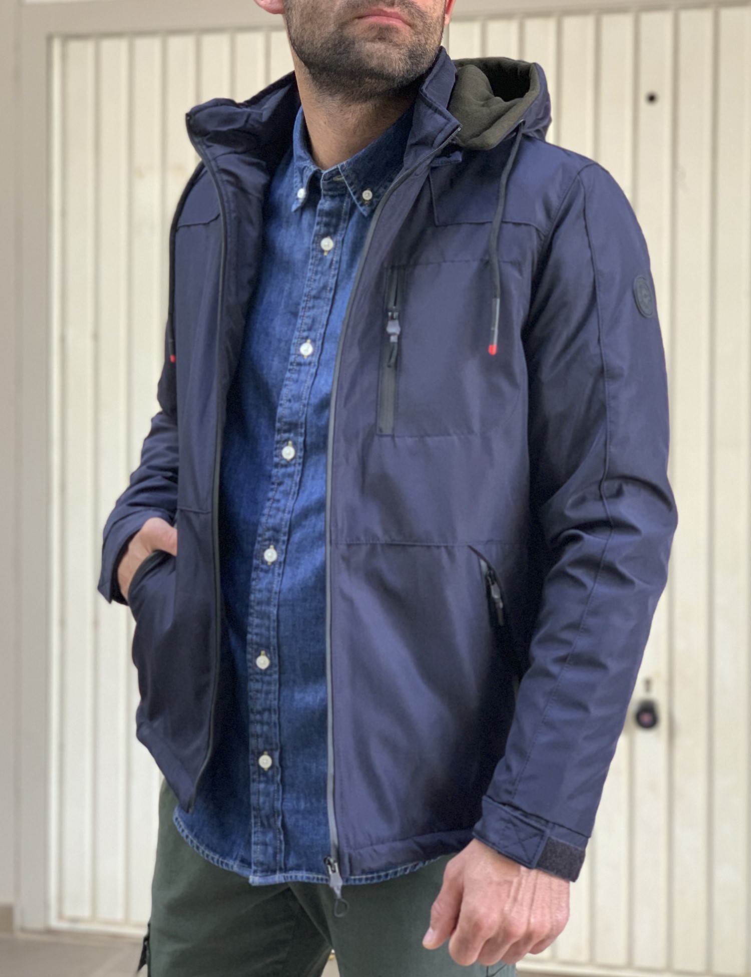 Ανδρικό μπλε σκούρο μπουφάν με τσέπες 3029B φωτογραφία